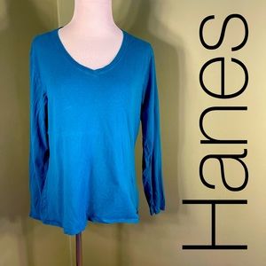 L Hanes long sleeved tee-shirt